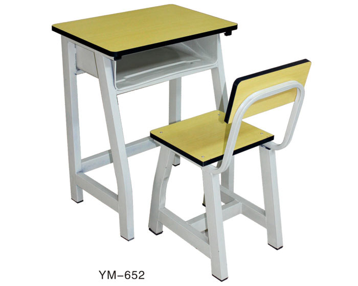 YM-652